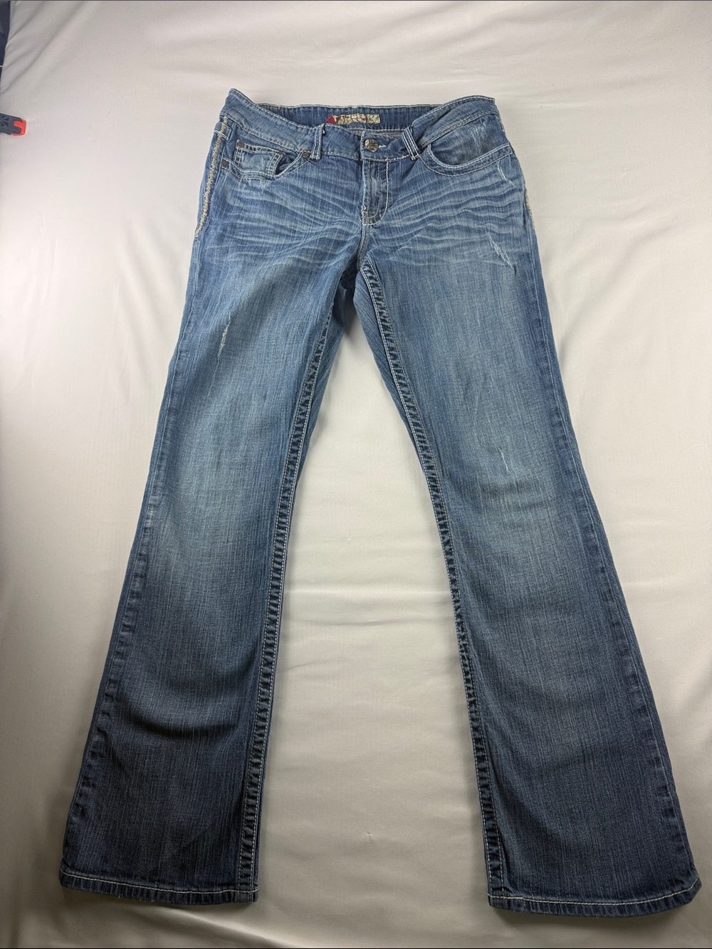 BKE Culture Distressed Low Rise Bootcut Jeans Y2K Women's Size 32 Vintage